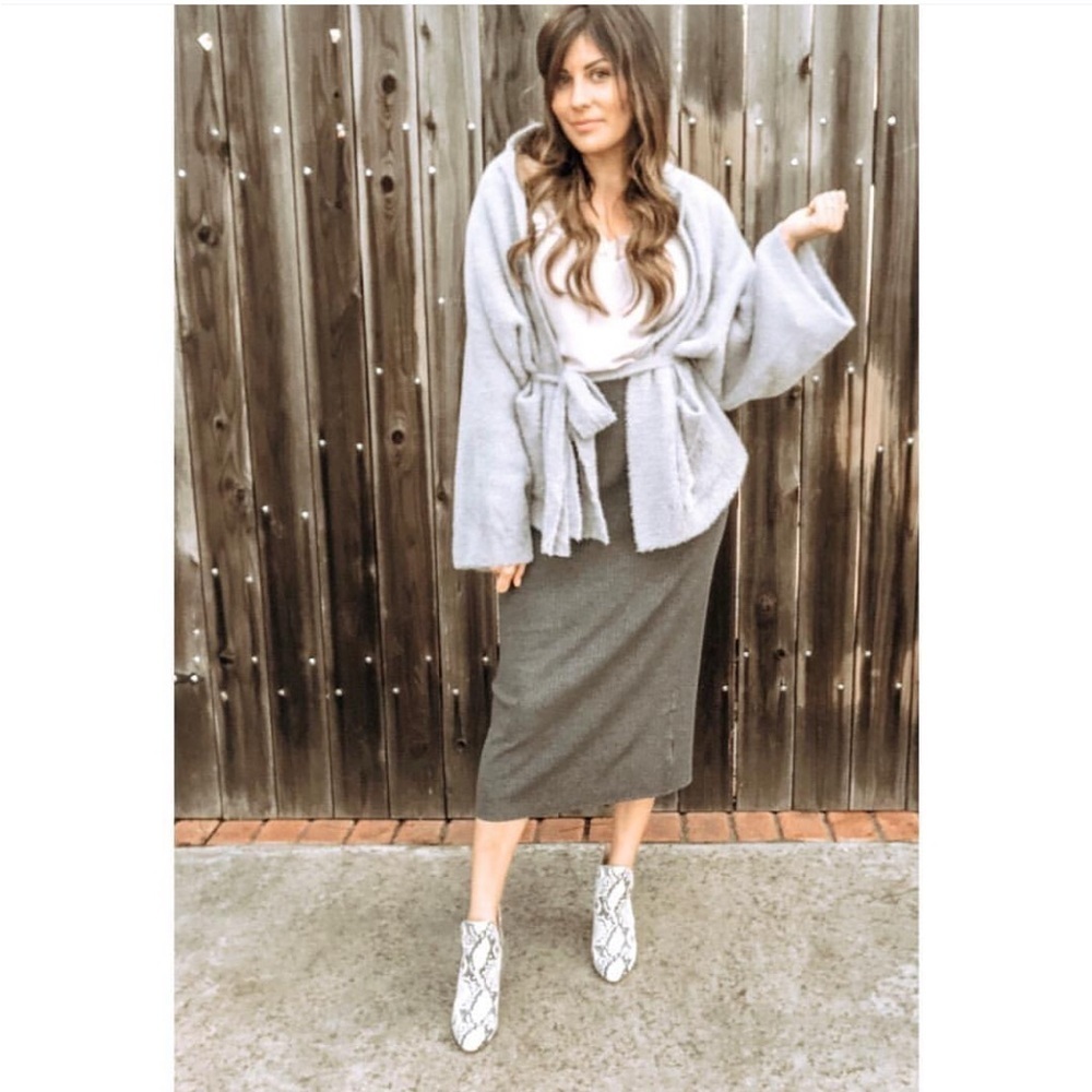 Wishlist Ribbed Knit Midi Pencil Skirt
